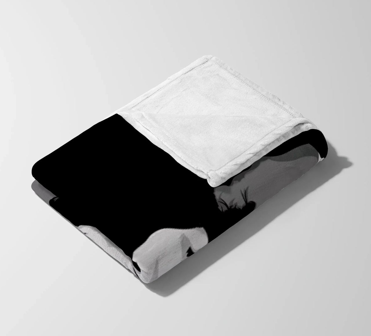 CV 04 coperta in pile da Cranio Dsgn