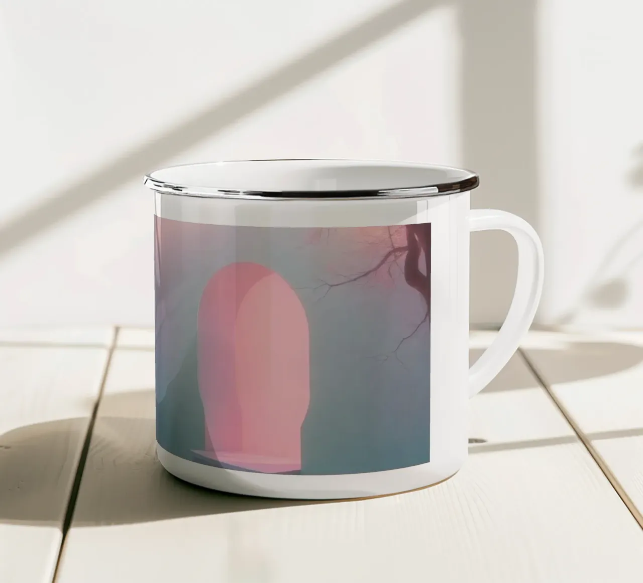 ingresso in una foresta nebbiosa con tonalità rosa e alberi delicati tazza in smalto da DesignDoodle