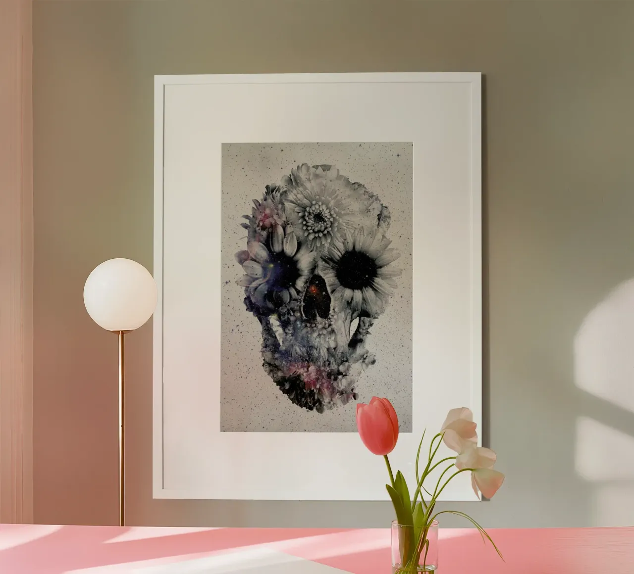 Floral skull II poster con telaio in plastica da Ali Gulec