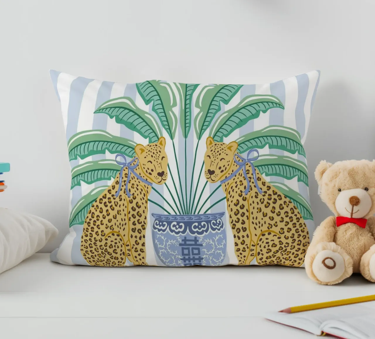 Leopards with ginger jar on a blue stripes cuscino da Vivdesign