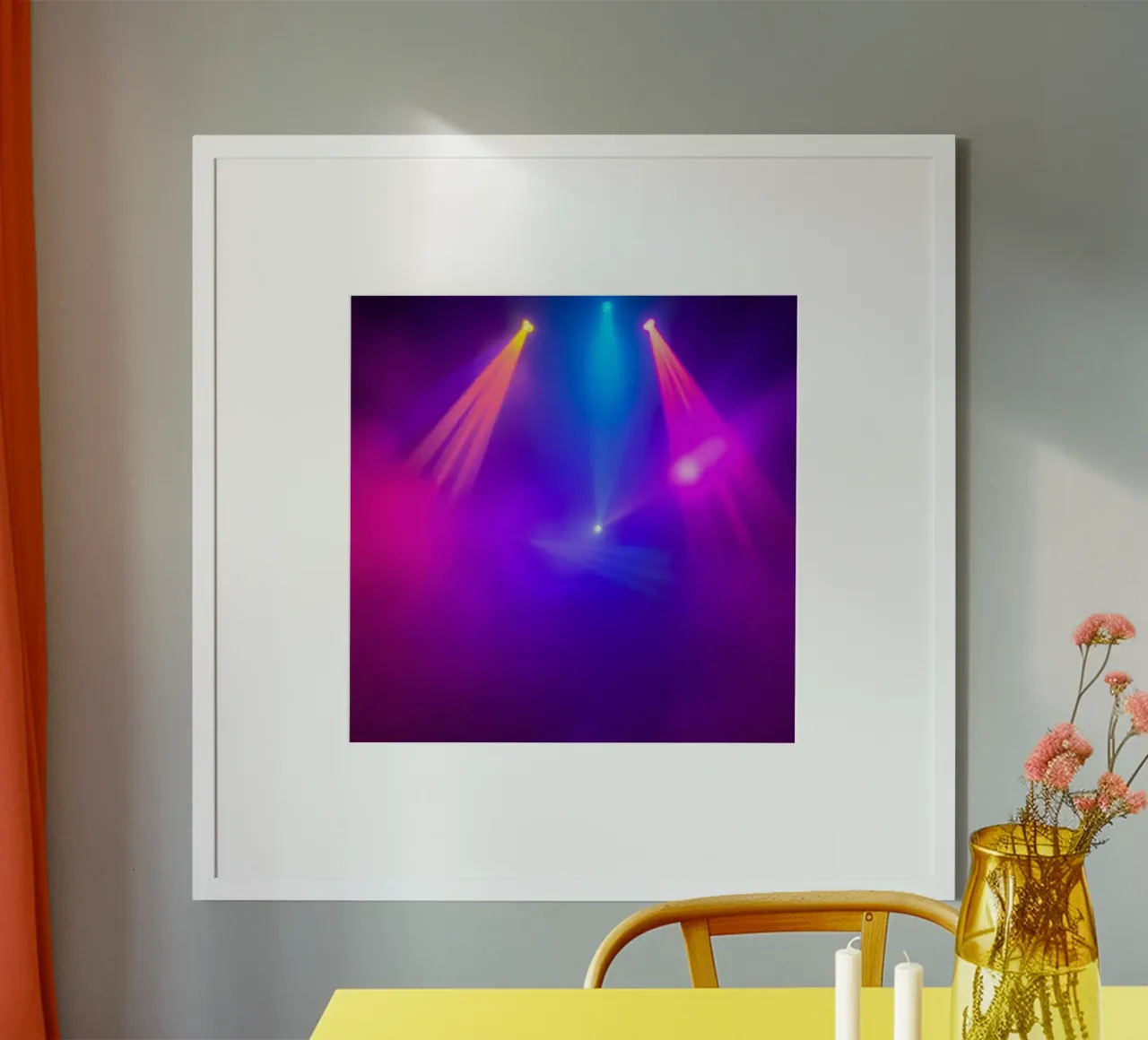 Luci di scena colorate illuminano un'atmosfera nebbiosa poster da DesignDoodle