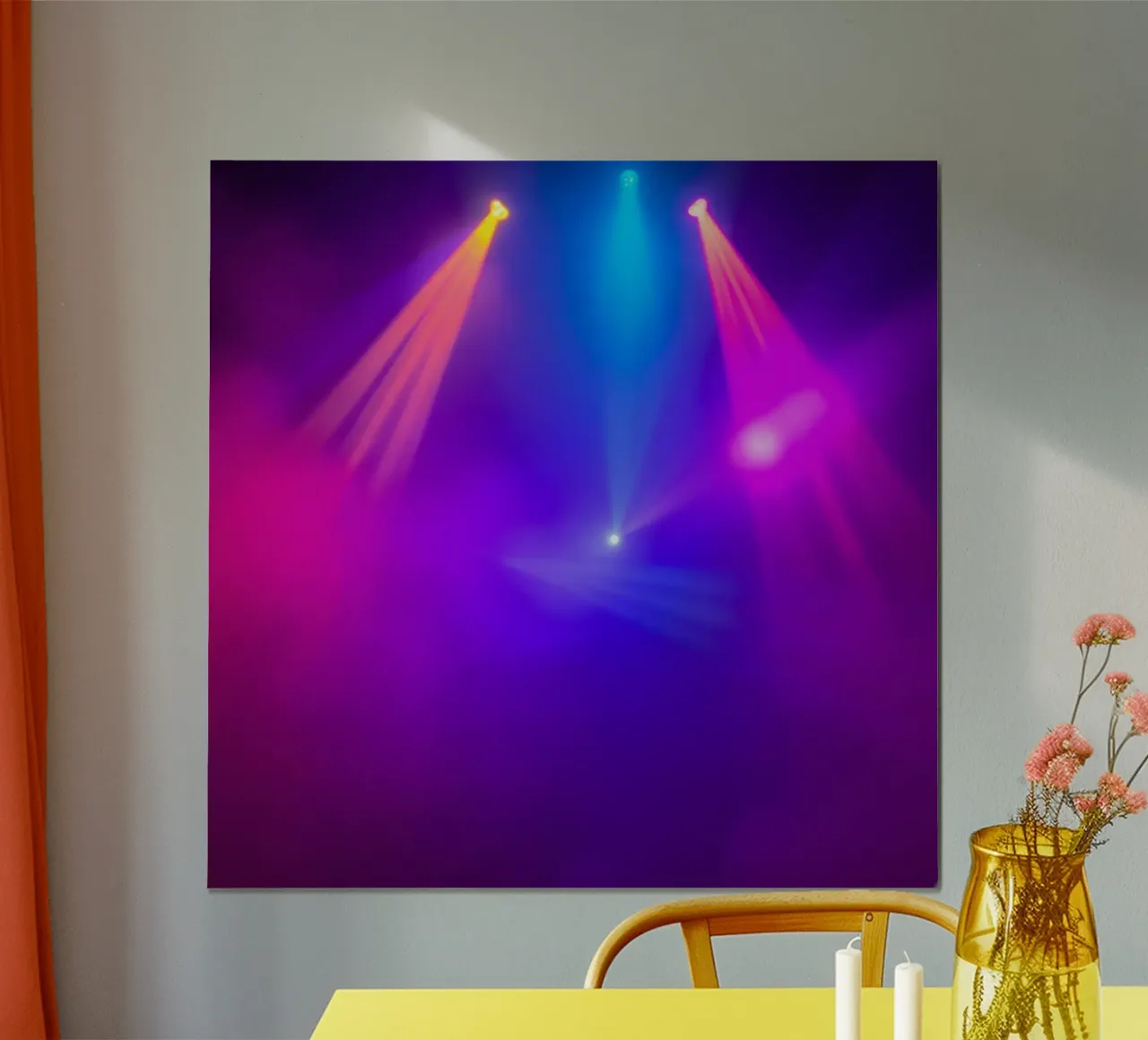 Luci di scena colorate illuminano un'atmosfera nebbiosa poster da DesignDoodle