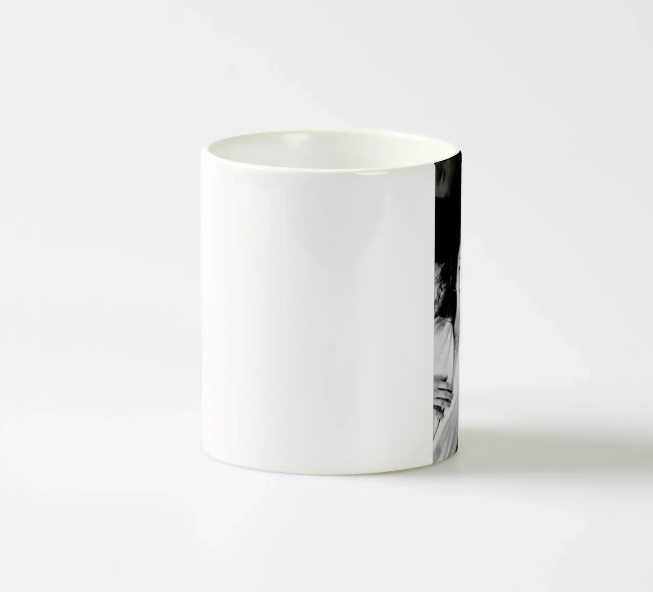 Reflection mug en céramique de Runway Collective