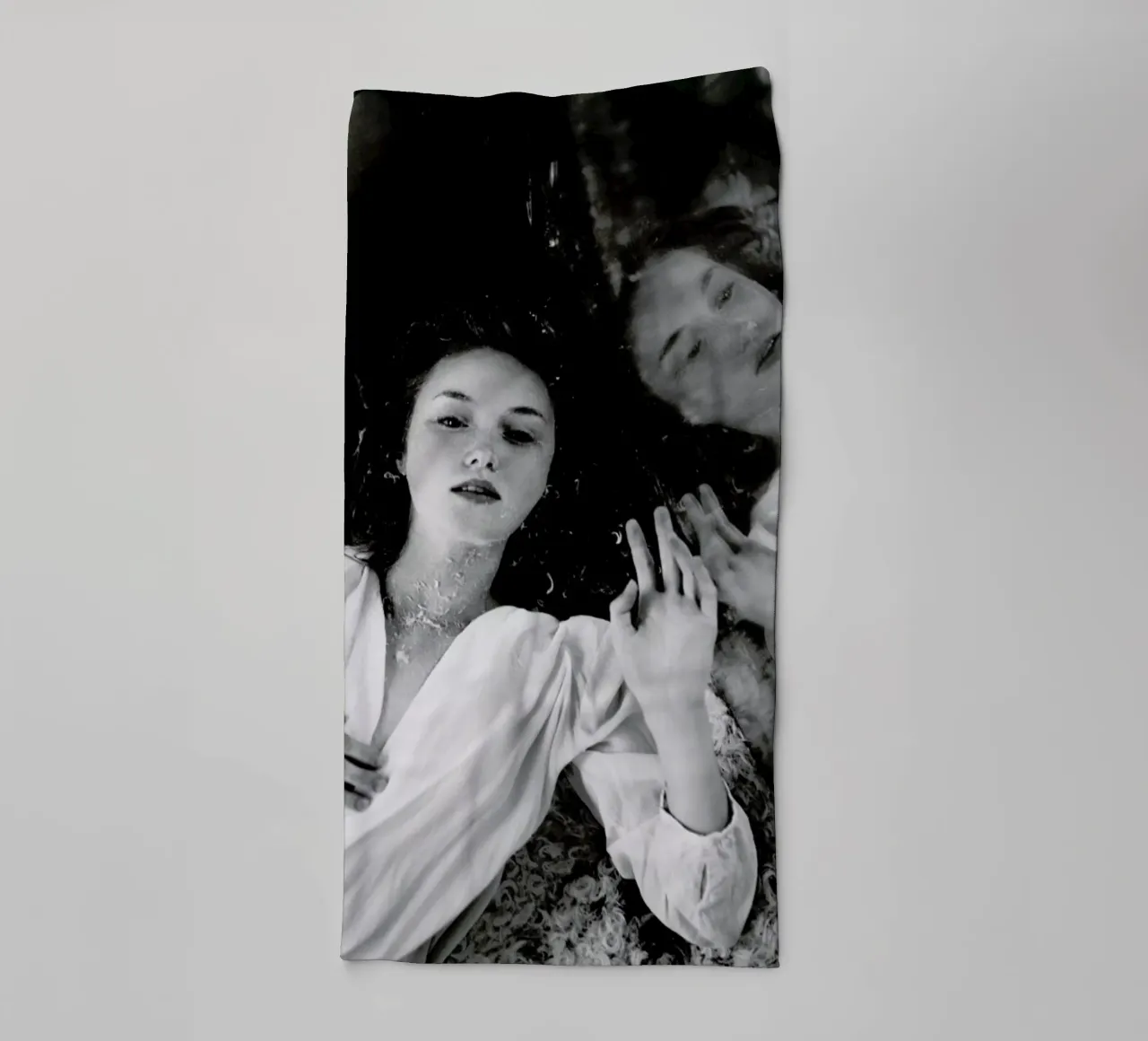 Reflection asciugamano da bagno da Runway Collective