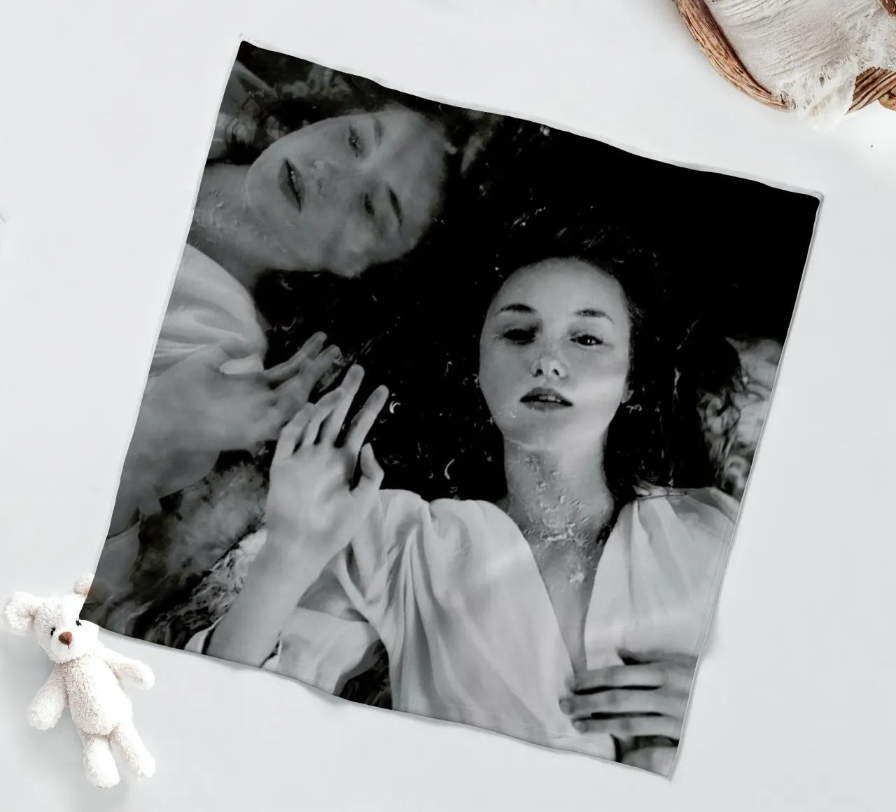 Reflection coperta in pile da Runway Collective