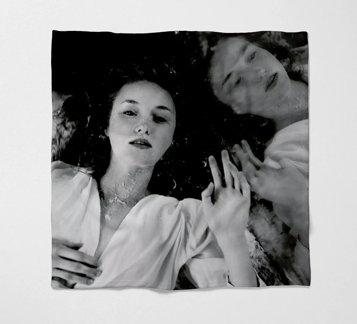 Reflection coperta in pile da Runway Collective