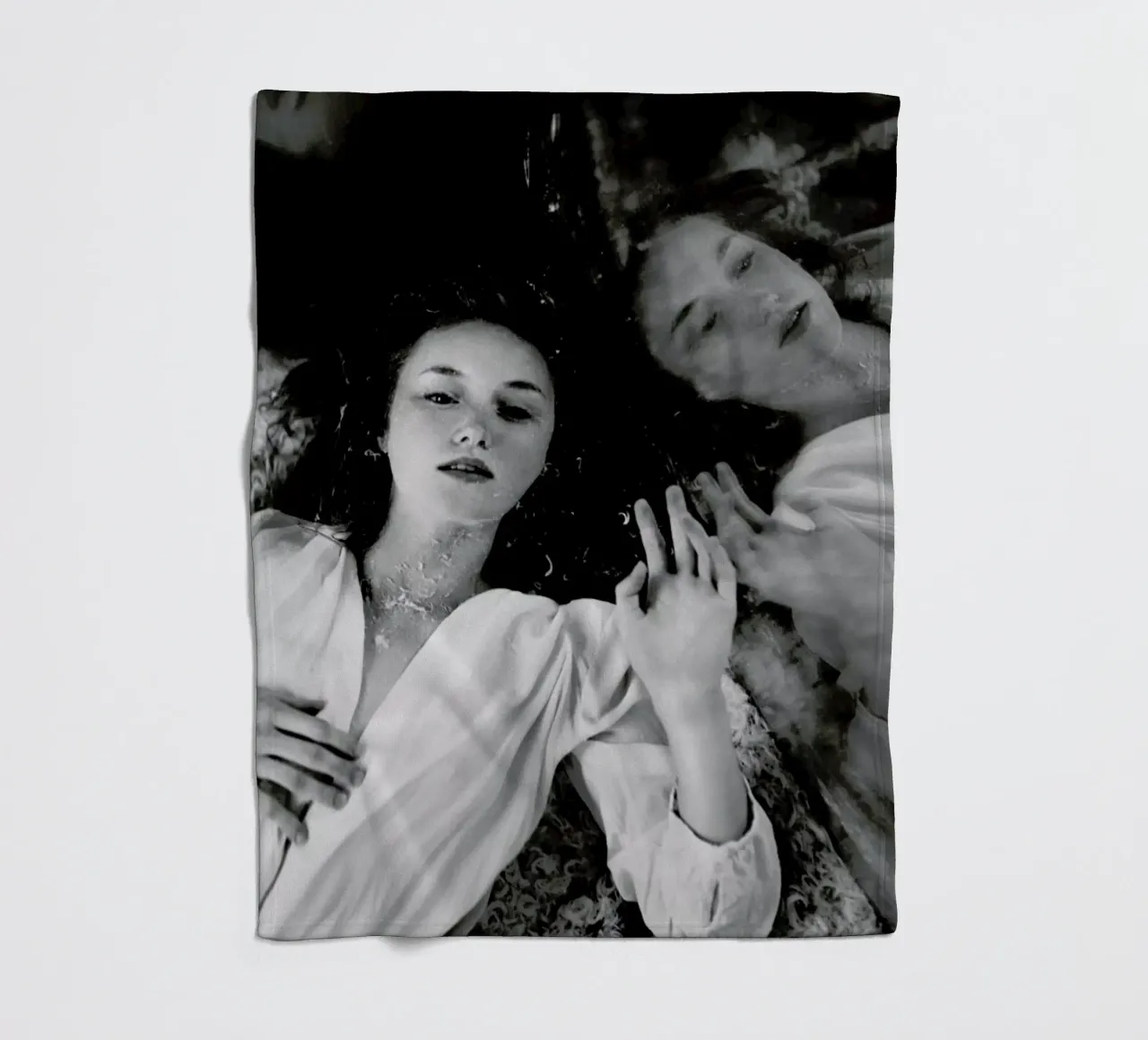 Reflection coperta in pile da Runway Collective