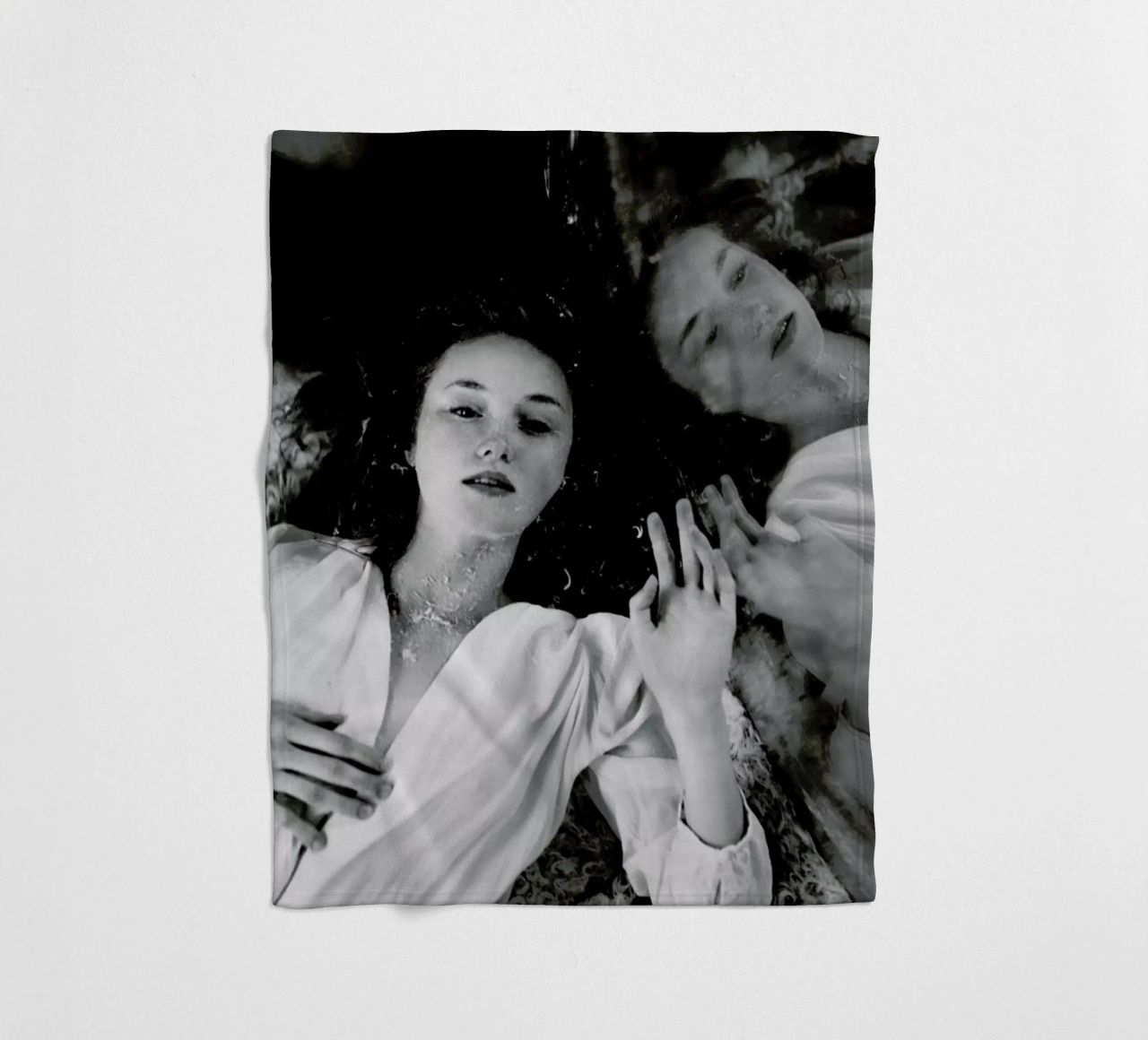 Reflection coperta in pile da Runway Collective