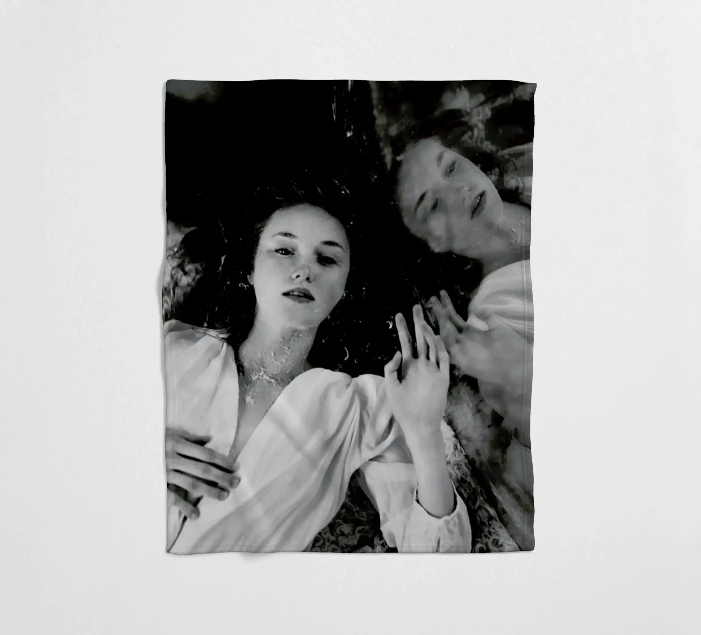 Reflection coperta in pile da Runway Collective