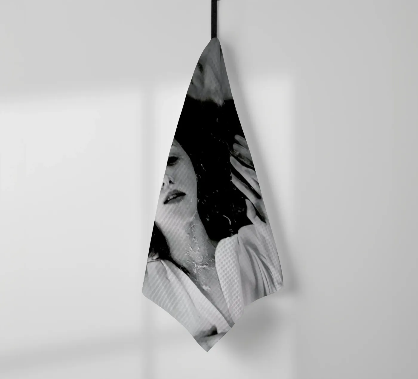 Reflection Geschirrtuch von Runway Collective