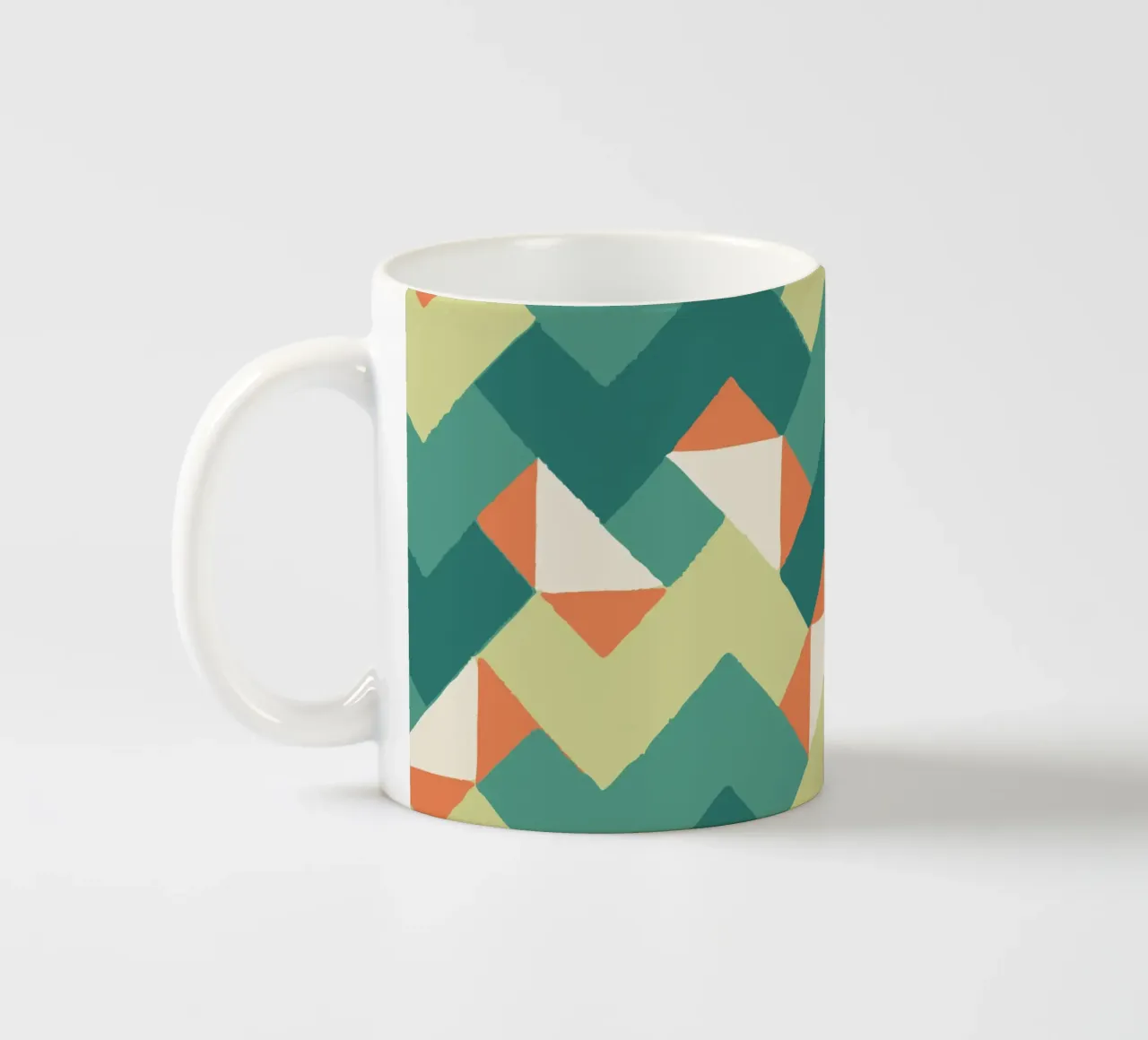 Abstraktes geometrisches Muster - Buntes Retro-Design Drucken Keramik Tasse von luciette plastique
