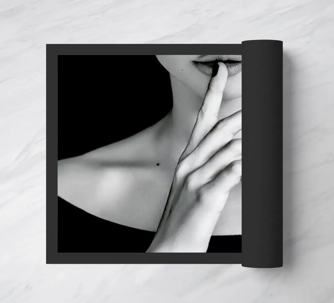 Shh deurmat van Runway Collective