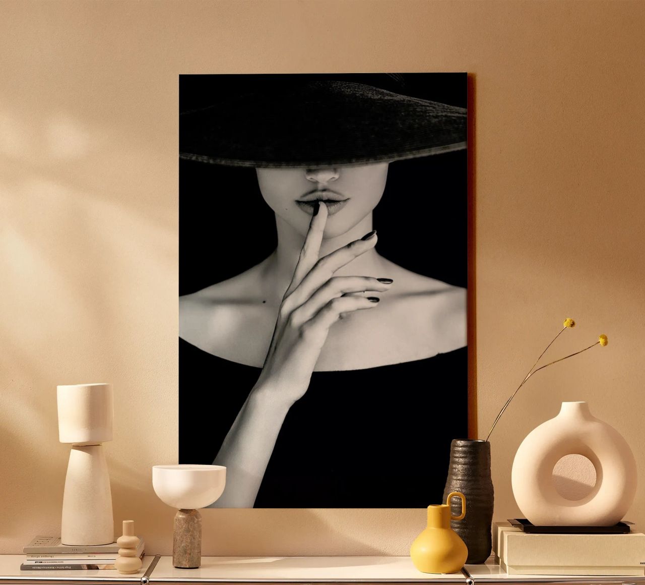 Shh Leinwand von Runway Collective
