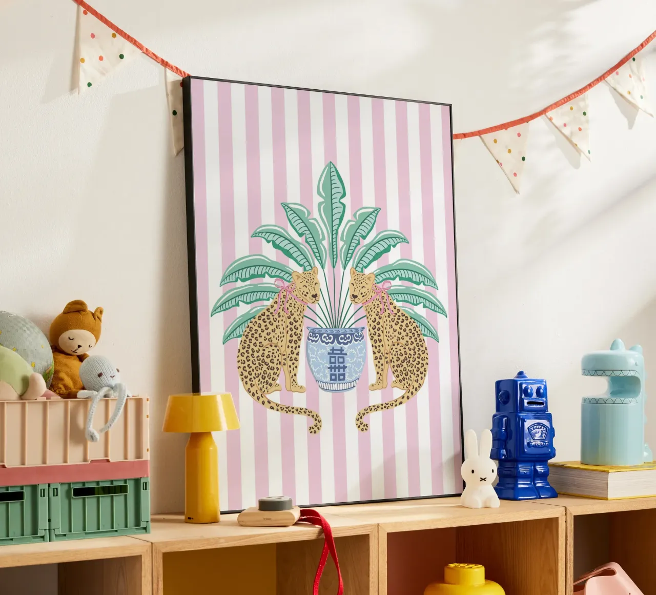 Leopards with ginger jar on pink stripes alluminio dibond da Vivdesign
