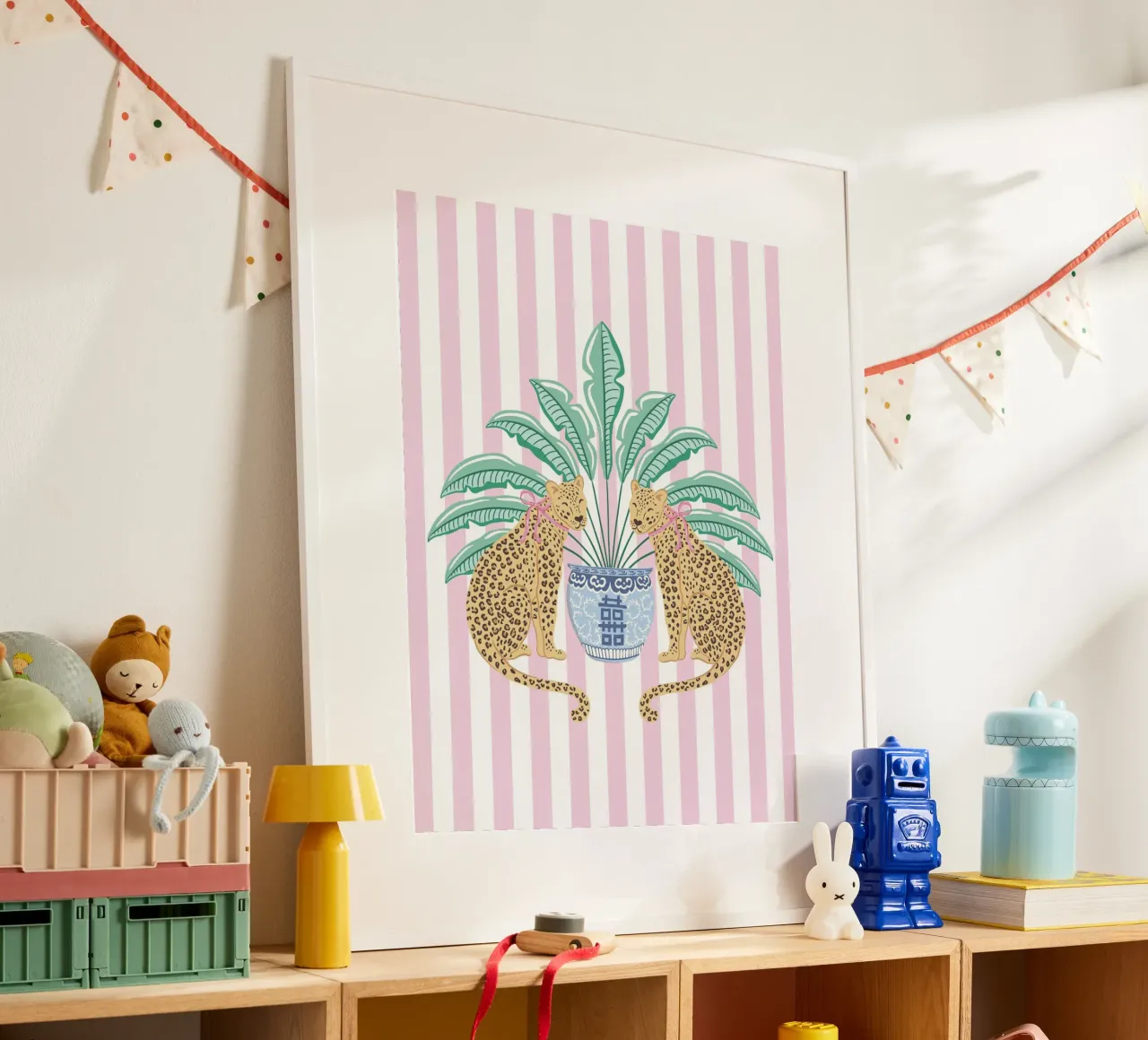 Leopards with ginger jar on pink stripes carta hahnemühle da Vivdesign