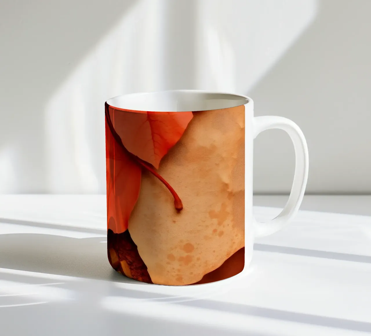 foglie autunnali e chicchi di caffè disposti in modo splendido tazza in ceramica da DesignDoodle