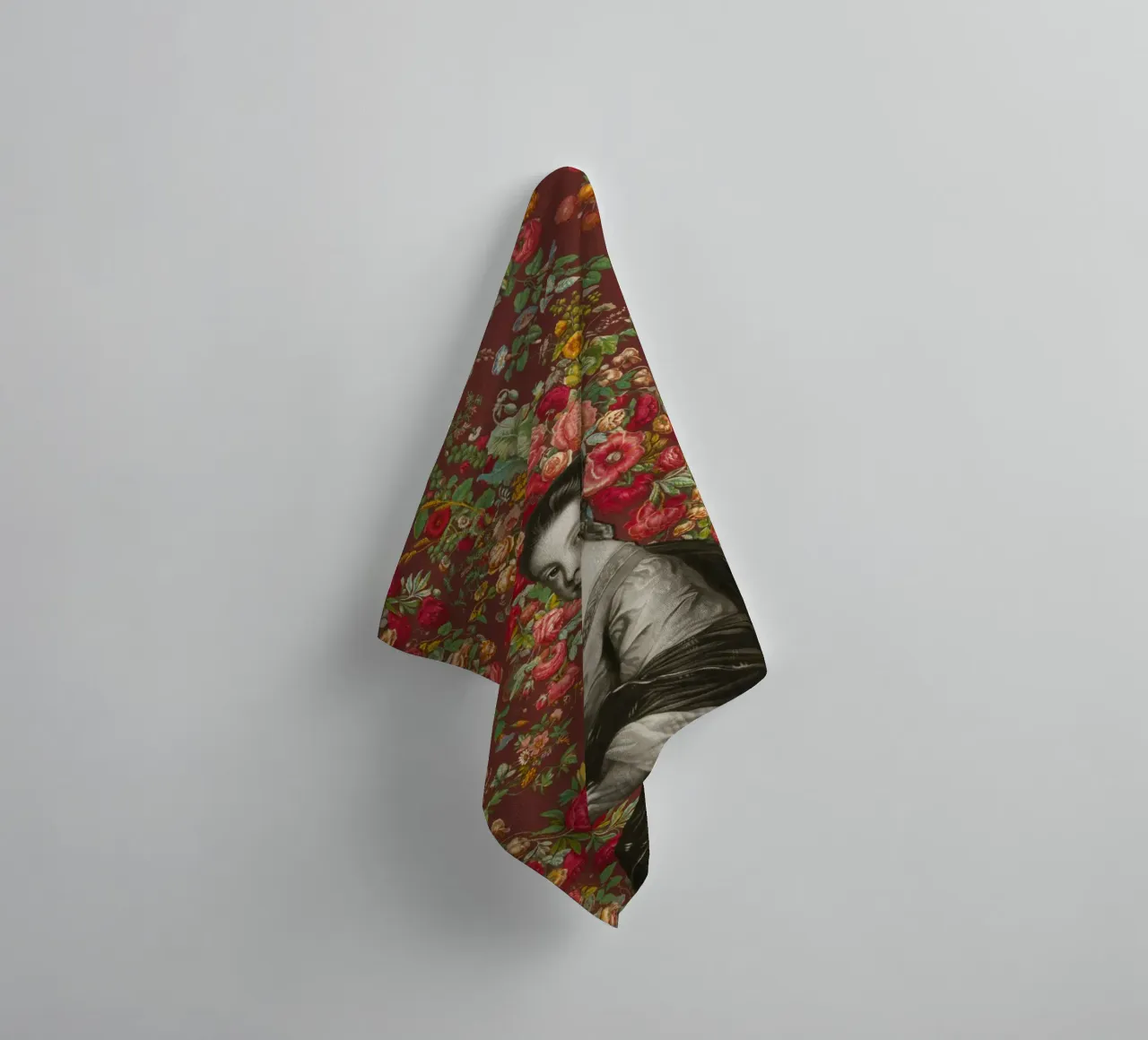 Baroque portrait and lush flowers - Vintage style towel by luciette plastique