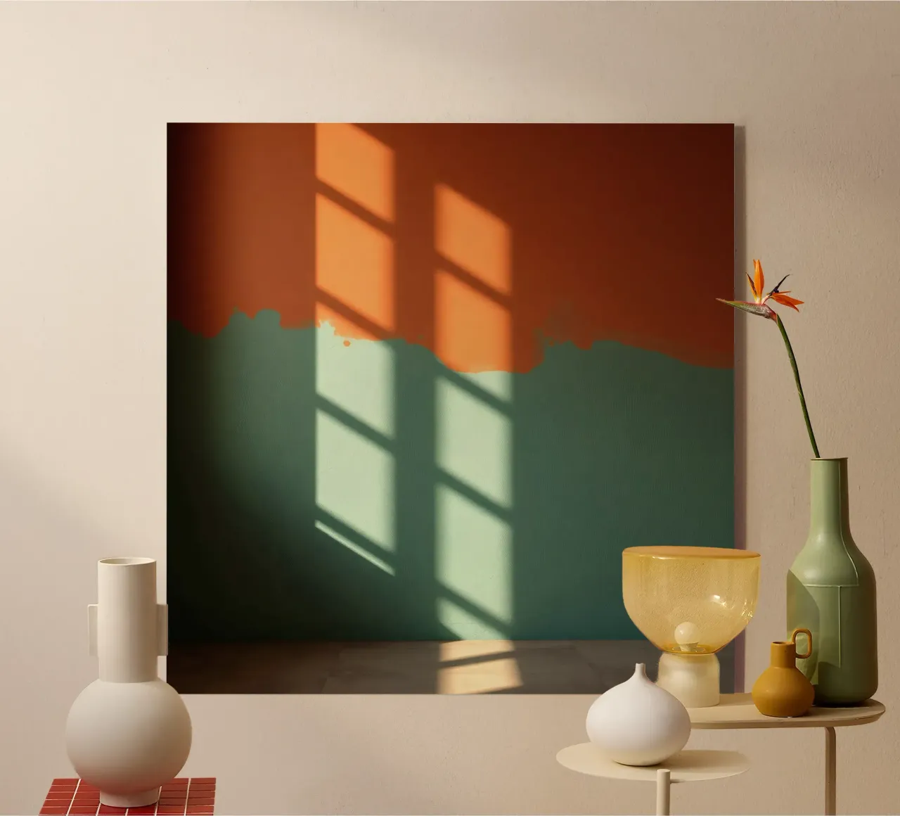 Gioco di luci e ombre su una parete colorata in una stanza illuminata dal sole. plexiglass da DesignDoodle