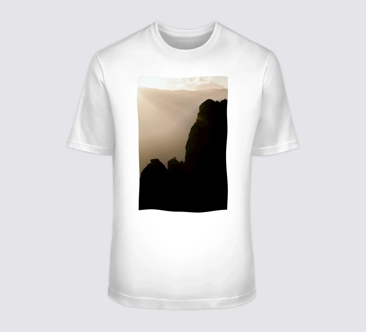 The Tiny Strong Tree t-shirt da Studio Nahili
