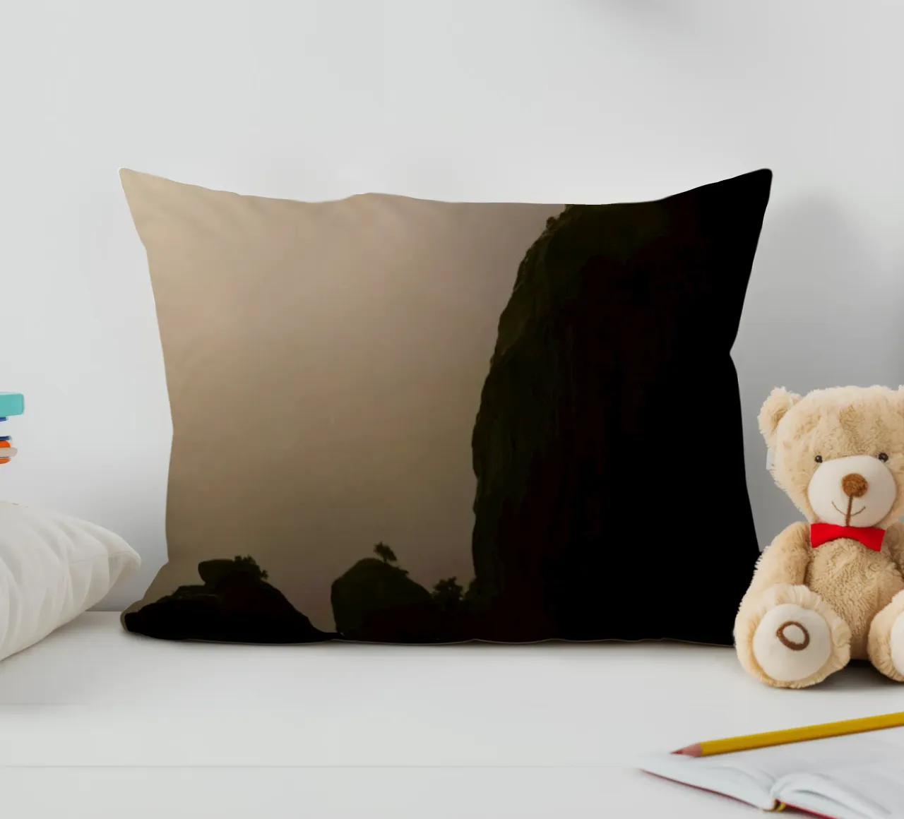 The Tiny Strong Tree cuscino da Studio Nahili