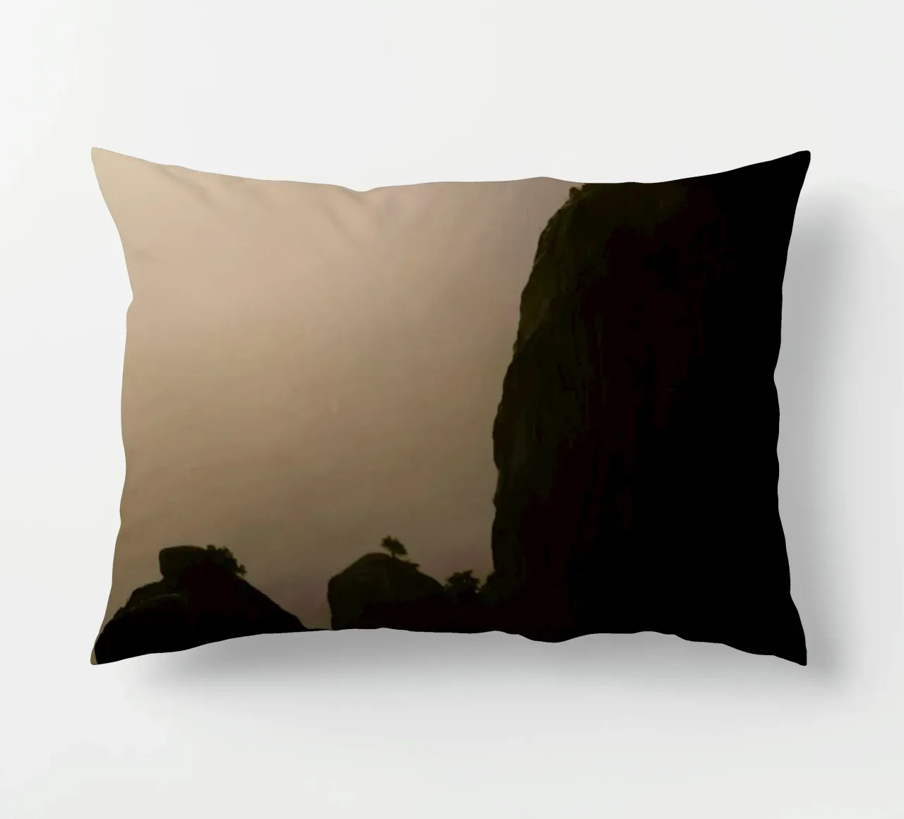The Tiny Strong Tree cuscino da Studio Nahili