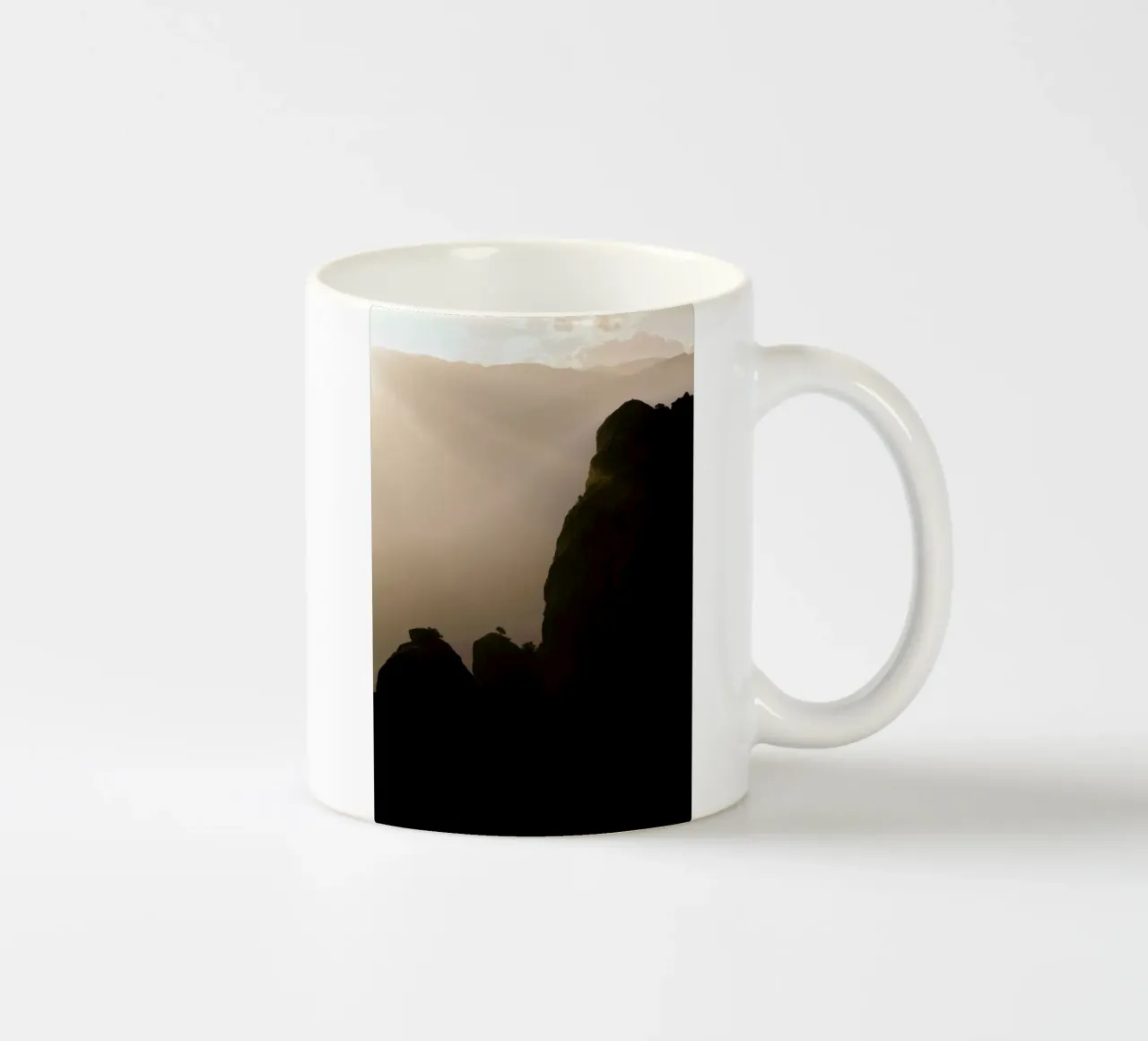 The Tiny Strong Tree tazza in ceramica da Studio Nahili