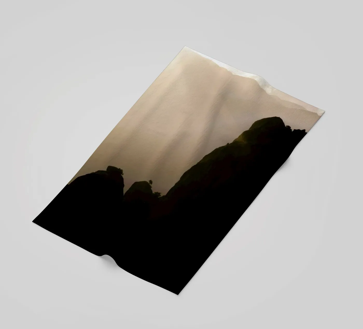 The Tiny Strong Tree telo mare da Studio Nahili