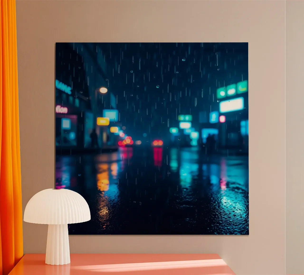 Vita notturna urbana colorata sotto la pioggia con insegne luminose poster con telaio in alluminio da DesignDoodle