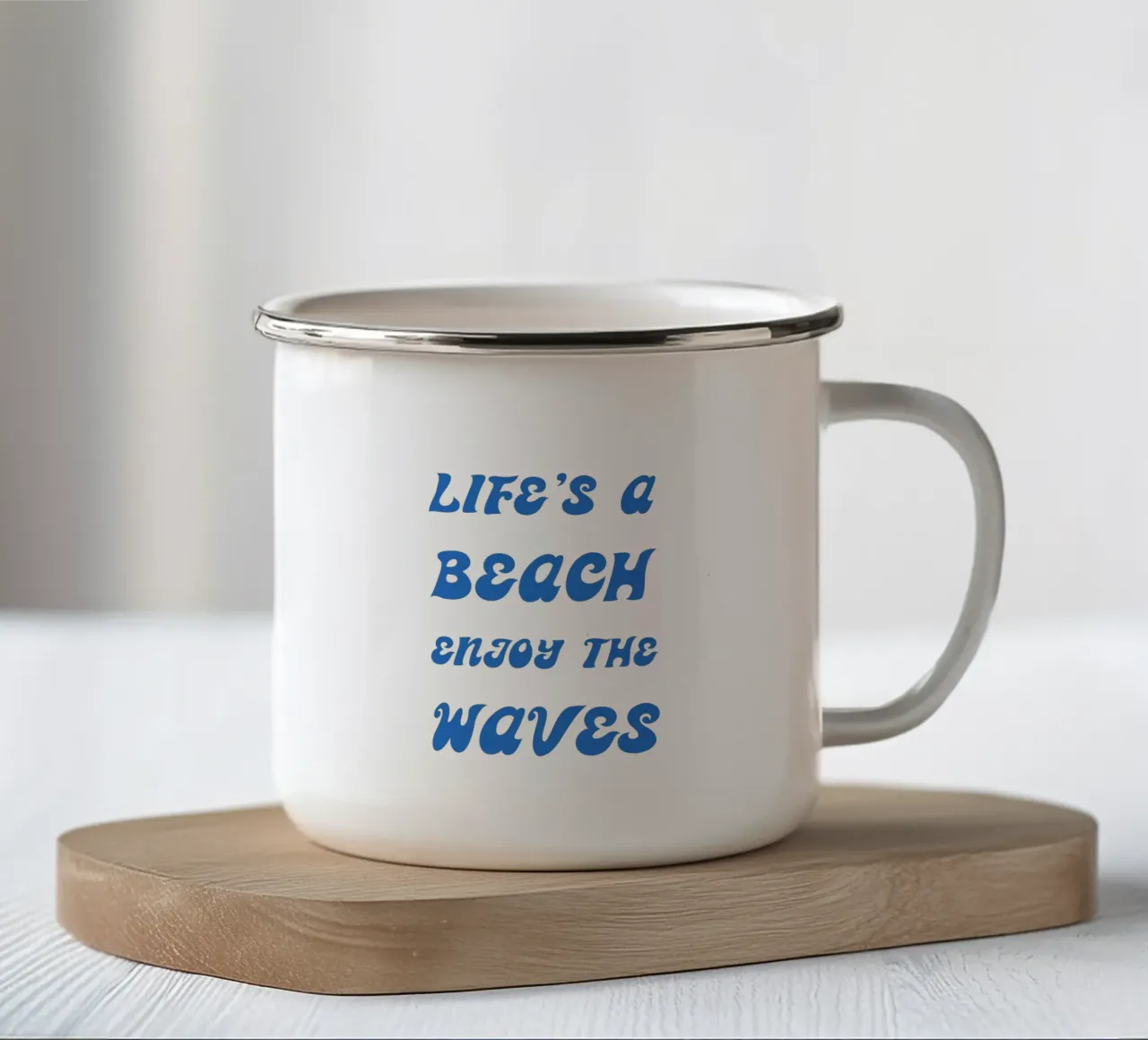 Life's a Beach Enjoy tazza in smalto da Typo Designs