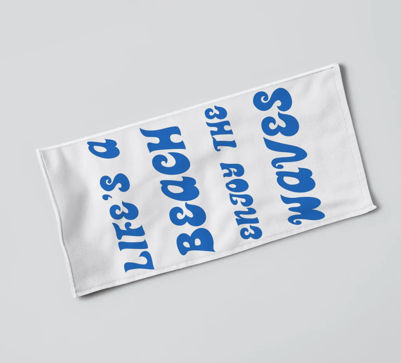 Life's a Beach Enjoy asciugamano da bagno da Typo Designs