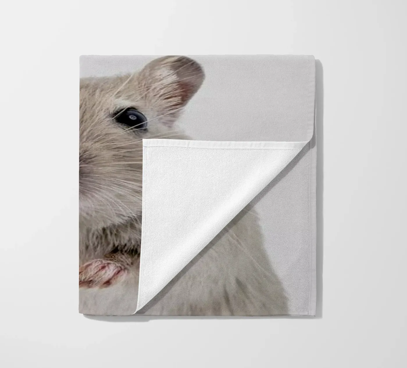 Mouse Strandtuch von Paws & Claws