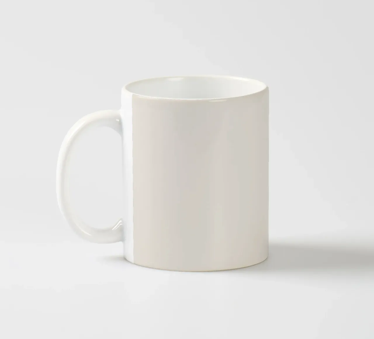 Take It Easy Zitat Keramik Tasse von Paigaam Studio
