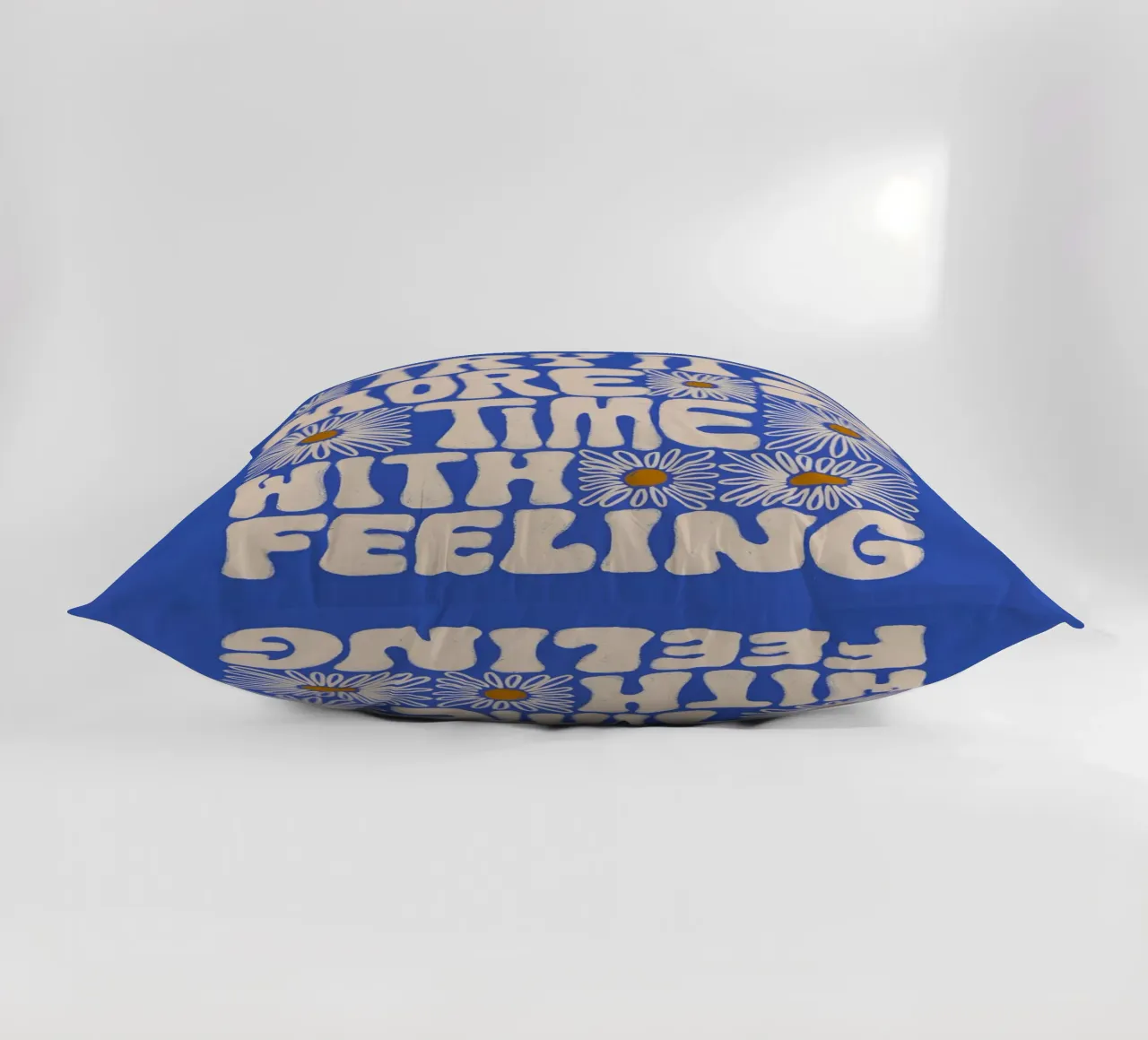 "Try It More Time" Groovy Daisy Retro Blue Pop Art cuscino da NorwesClub