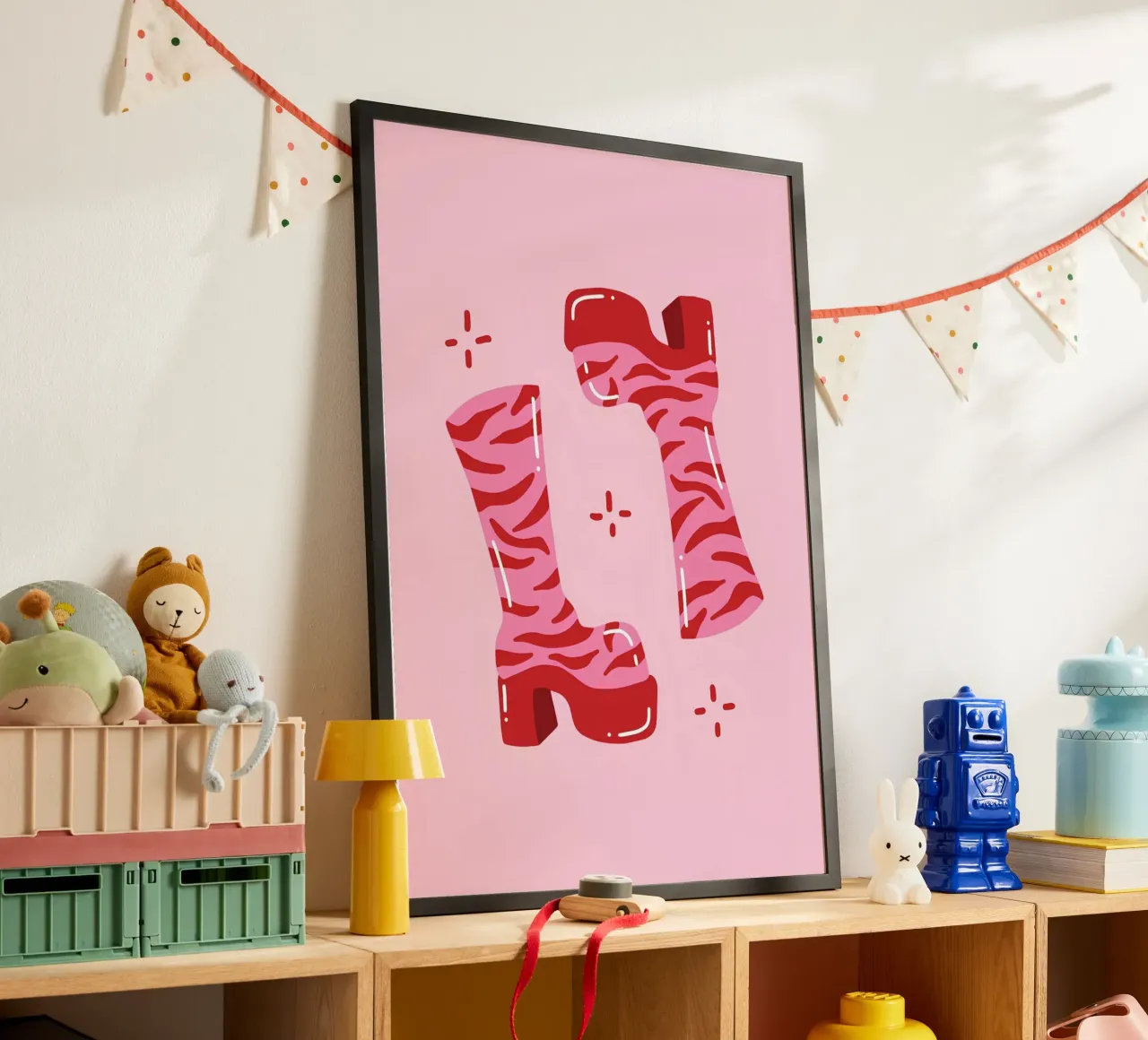 "Groovy Tiger Boots" Retro Rosa 60er Jahre Mode Pop Art Poster mit Kunststoffrahmen von NorwesClub