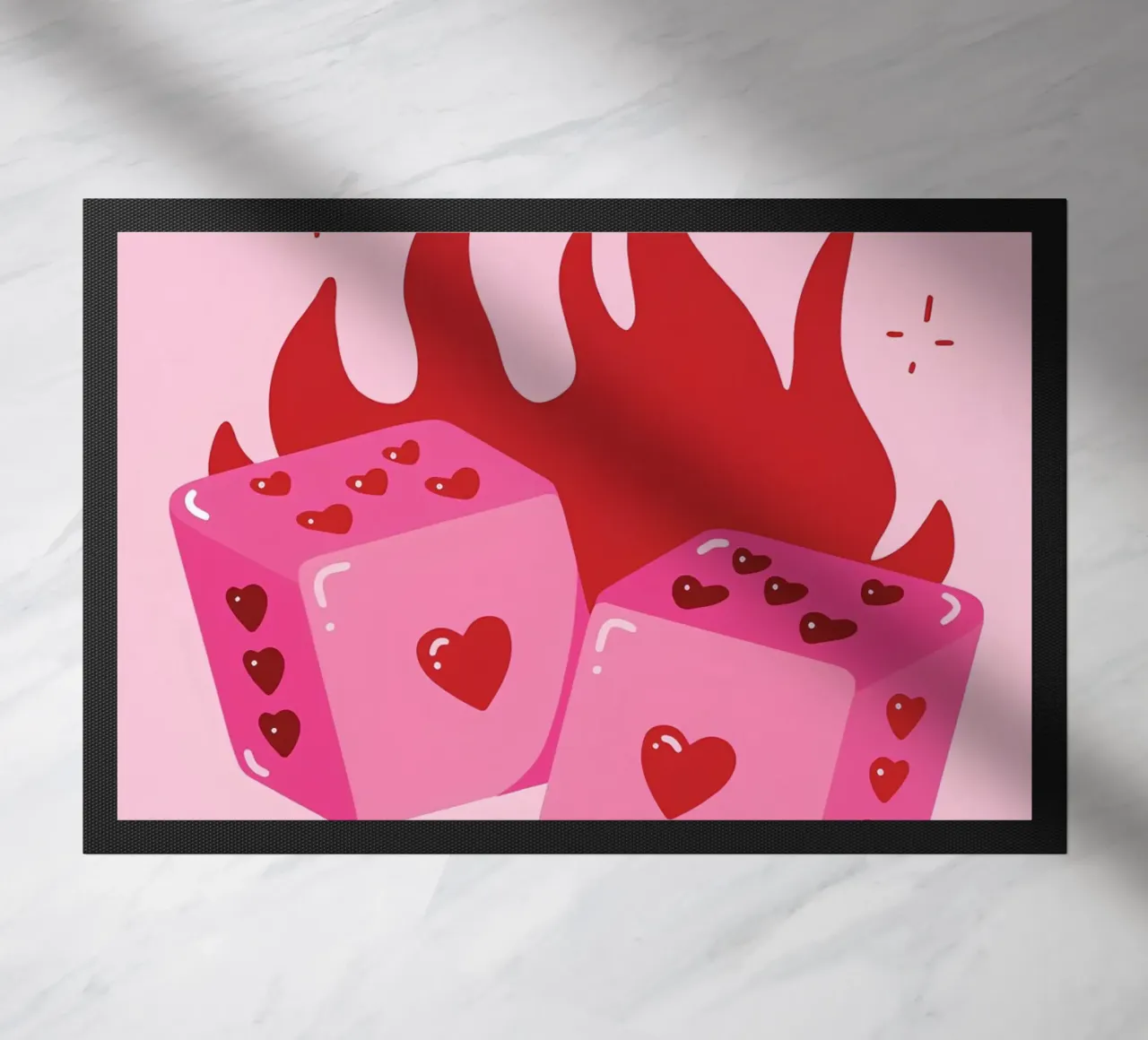 Cuore fiammeggiante, dadi rosa, stampa d'amore pop art retrò zerbino da NorwesClub