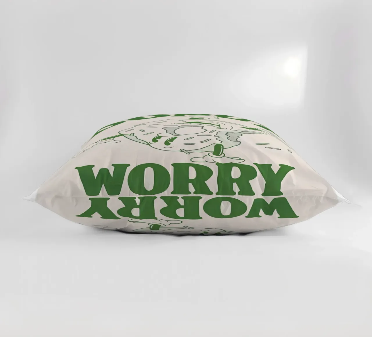 Stampa pop retrò "Donut Worry Be Happy" (Ciambella, preoccupazione, felicità) cuscino da NorwesClub