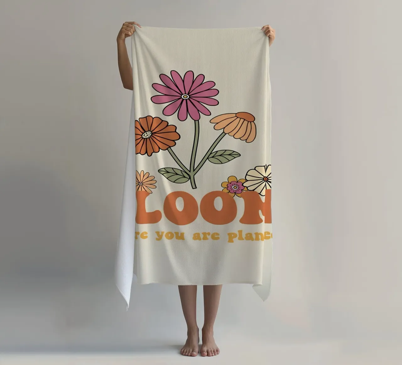 Art rétro floral optimiste de croissance "Bloom Where Planted" (fleurir là où on l'a planté) serviette de plage de NorwesClub