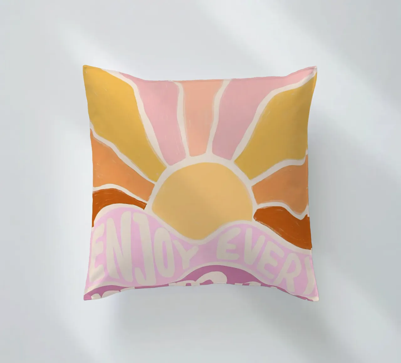 "Enjoy Every Moment" Retro Sun Flower Groovy Pop Art cuscino da NorwesClub