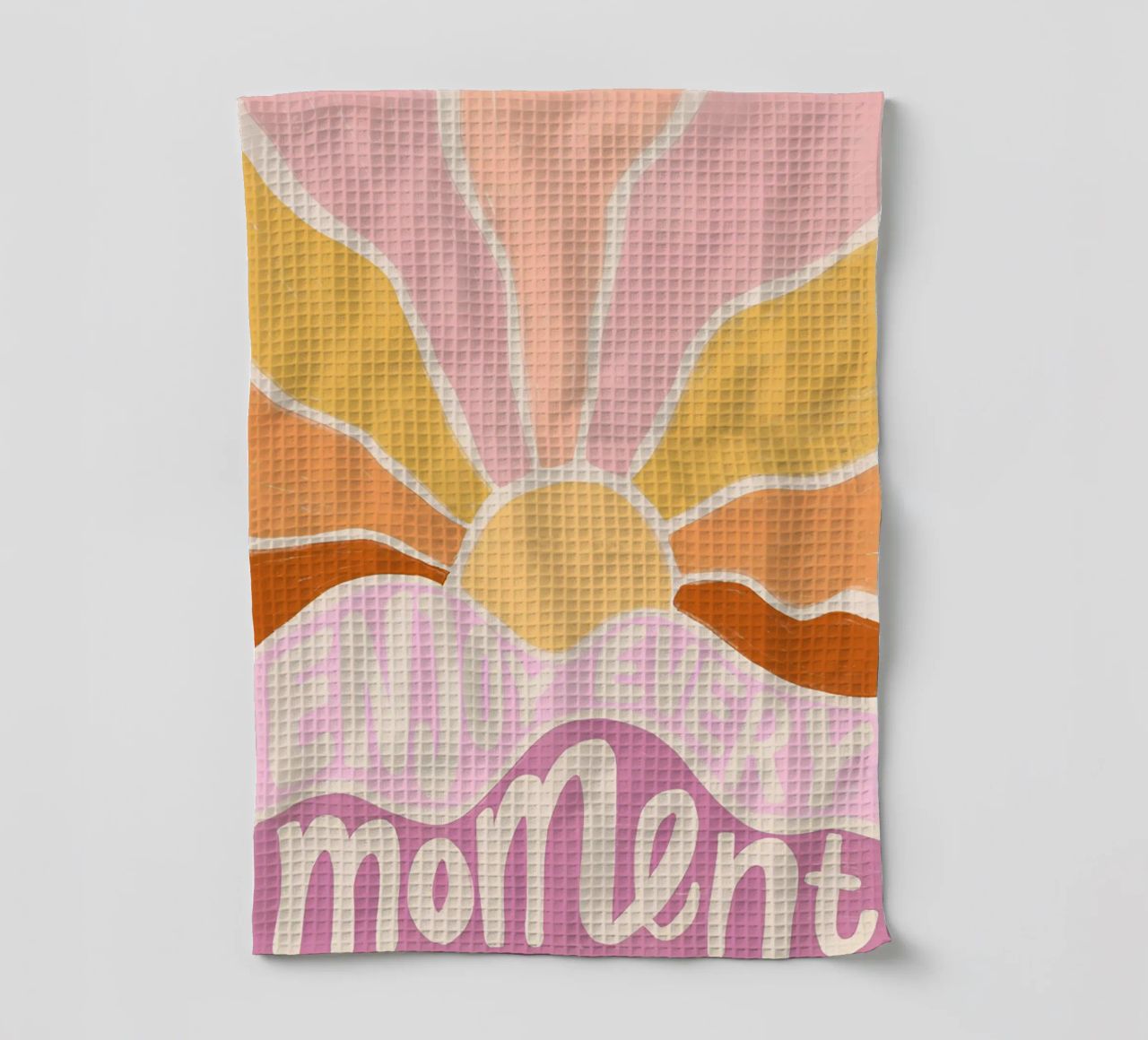 "Enjoy Every Moment" Retro Sun Flower Groovy Pop Art torchon de NorwesClub