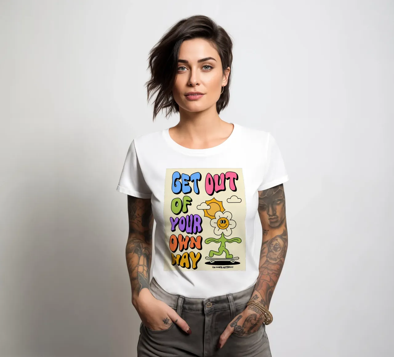 Arte di affermazione retro psichedelica "Esci dalla tua strada". t-shirt da donna da NorwesClub
