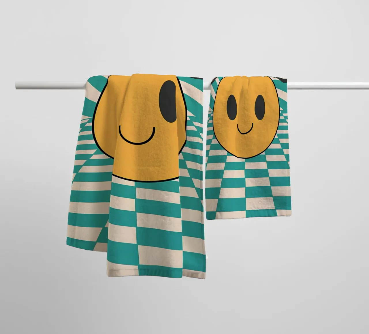 "Smile" Groovy Vrolijk Gezicht Retro Pop Art Gele Print badhanddoek van NorwesClub