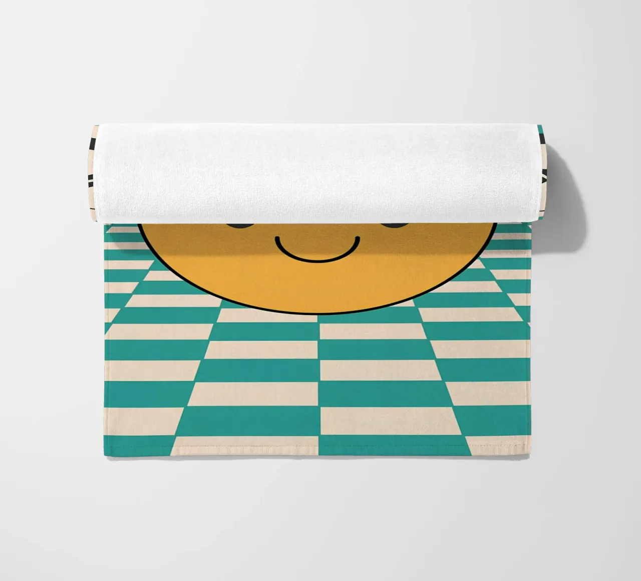 "Smile" Faccia felice groovy Retro Pop Art Stampa gialla telo mare da NorwesClub