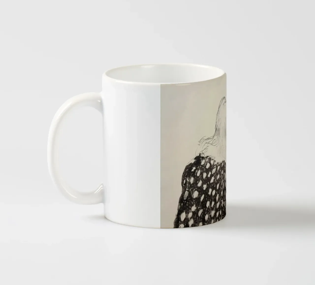 Ann kämmt ihr Haar 1979 Keramik Tasse von khanrosie
