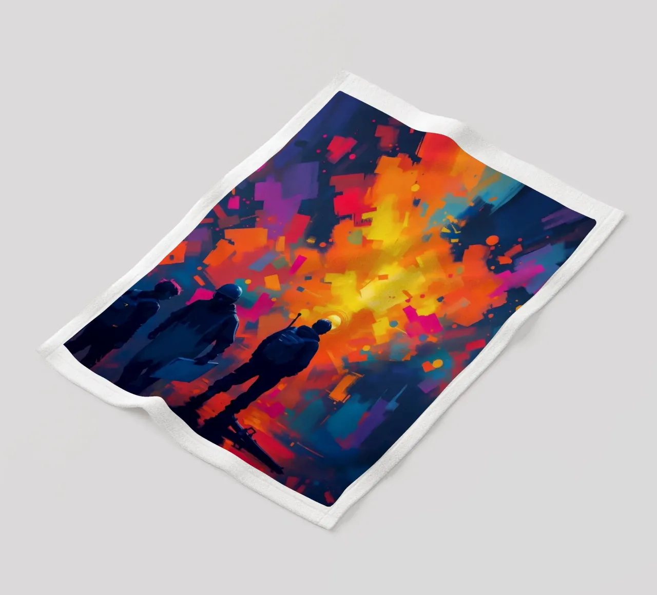Tre figure guardano una vibrante esplosione di colore in mezzo a coperta in pile da DesignDoodle