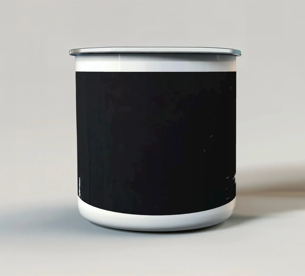 Abstraktes Schwarz-Weiß-Kunstwerk mit kräftigem Pinselstrich Emaille Tasse von DesignDoodle