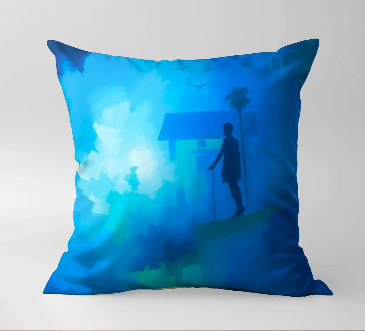 Una figura solitaria si trova su una scogliera e guarda in un paesaggio nebbioso. cuscino da DesignDoodle