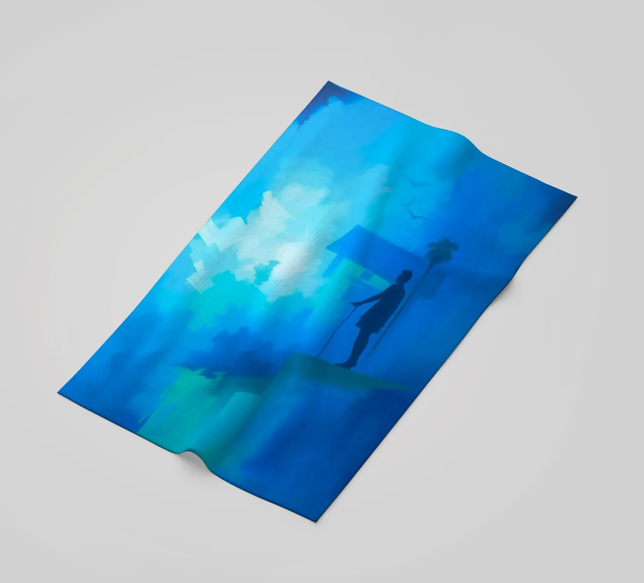 Una figura solitaria si trova su una scogliera e guarda in un paesaggio nebbioso. telo mare da DesignDoodle