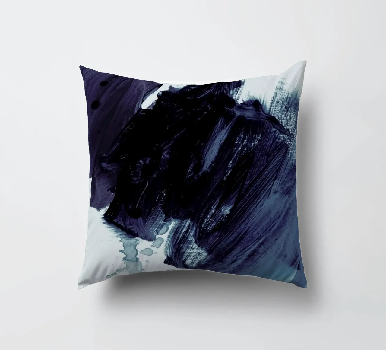 Brushstrokes 11 Bluish cuscino da IRIS LEHNHARDT FINE ART