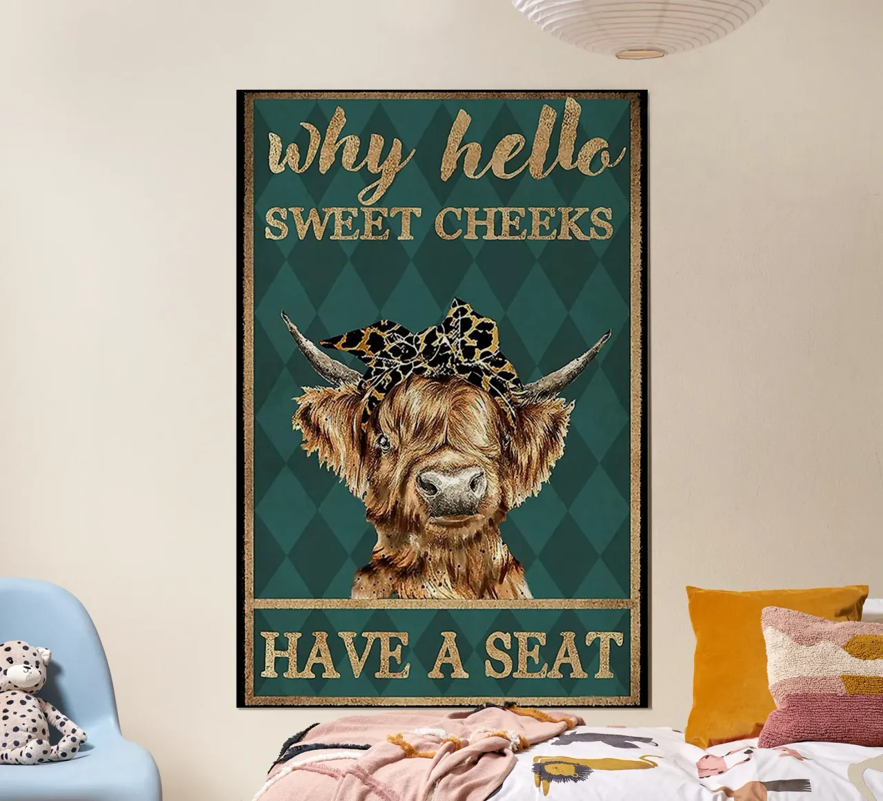 mucca ciao guance dolci siediti poster con telaio in plastica da Aaronshop