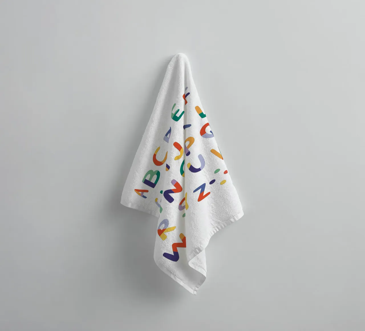 Konfetti ABC asciugamano da bagno da VIERUNDFÜNFZIG